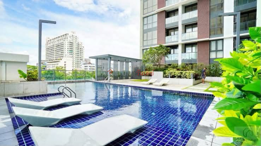 ฿ 22,000/ เดือน | คอนโด 1 ห้องนอน ชั้นสูง ให้เช่าที่ Regal Sathorn-Naradhiwas