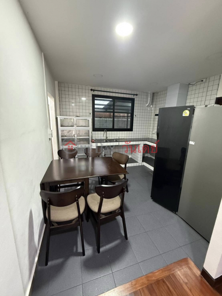 ฿ 65,000/ เดือน, ให้เช่าโฮมออฟฟิศหรู | เอกมัย-รามอินทรา | ที่จอดรถกว้างขวาง