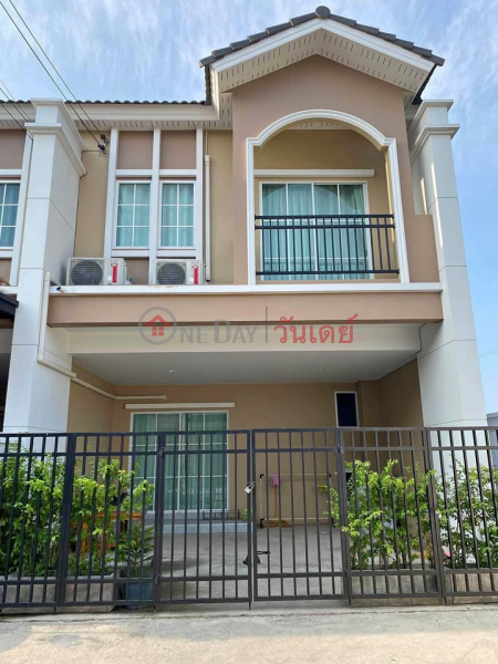 Spacious 2-Story Townhome (Unfurnished) in Niraville Irish, Soi Phanthuwong Rental Listings