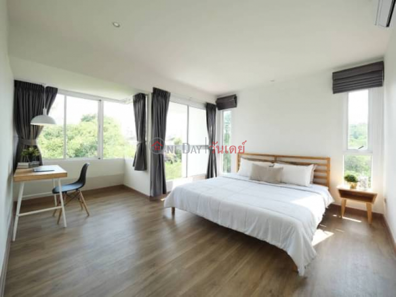 Town house 4 bed and 4 bath sukhumvit 71 Sales Listings (TRI-12382)