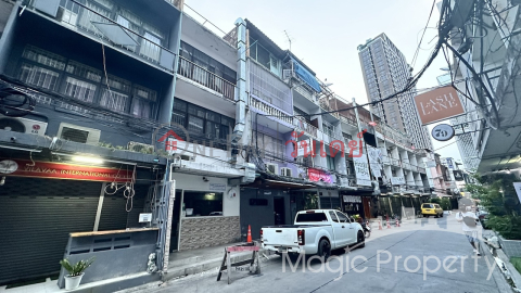 3 Floors Building For Sale in Sukhumvit 69, Phra Khanong Nuea, Watthana, Bangkok _0