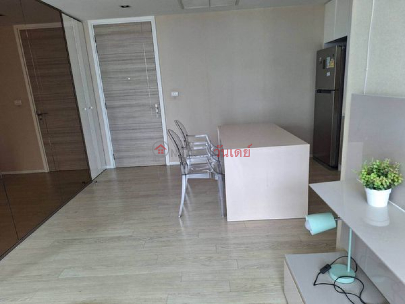 ฿ 30,000/ month, Condo for rent The Room Sukhumvit 21 (14th floor)