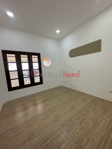 Single story townhouse, Muang Thong zone, Coordinates: Wichit - Bo Rae Sales Listings