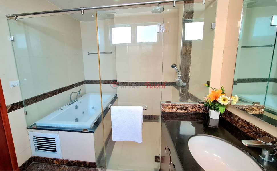 ฿ 95,000/ month Condo for Rent: Piyathip Place, 260 m², 3 bedroom(s)