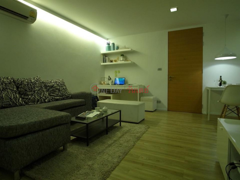 Condo for Rent: Xvi The Sixteenth Condominum, 30 m², 1 bedroom(s) Rental Listings