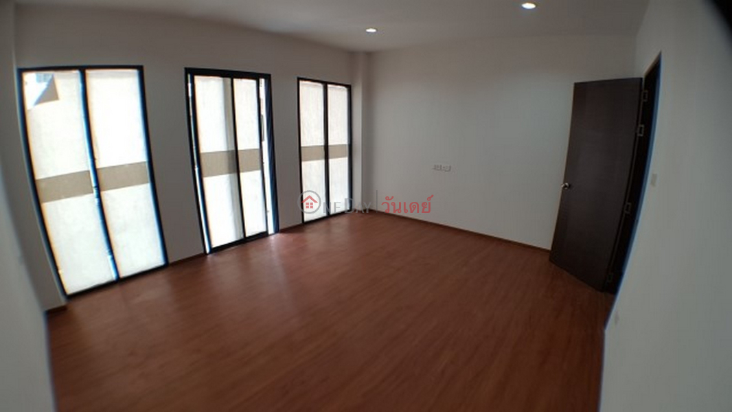  4 Residential, Rental Listings | ฿ 40,000/ month