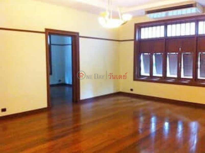 ฿ 300,000/ month | 2-Single House in One Compound at Nana