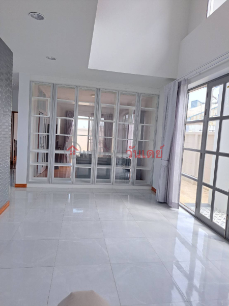 Others for Rent: Townhome, 300 m², 4 bedroom(s) Rental Listings