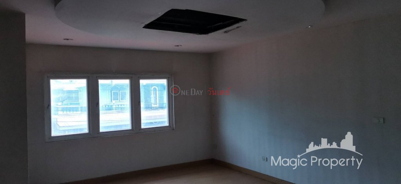 Lat Phrao, Khlong Chaokhunsing, Wang Thonglang, Bangkok Thailand Rental ฿ 150,000/ month