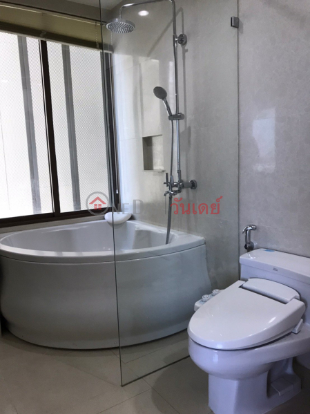 ฿ 30,000/ month, Condo for Rent: The Emporio Place, 46 m², 1 bedroom(s)