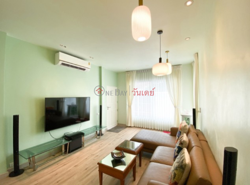 Townhouse for Rent: Baan Aue Sommai Krungthep Kreetha 39, 220 m², 3 bedroom(s) Rental Listings