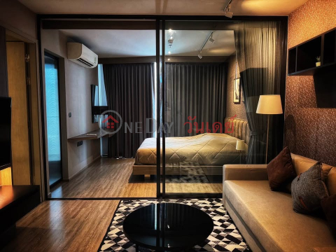 การใช้ชีวิตในเมืองอย่างเหนือระดับ: ห้องนอน 1 ห้อง ชั้นสูง ที่ Rhythm Ekkamai _0