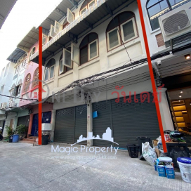 Commercial Building For Sale at Soi Sukhumvit 38(Saen Sabai8),Khlong Toei, Bangkok _0