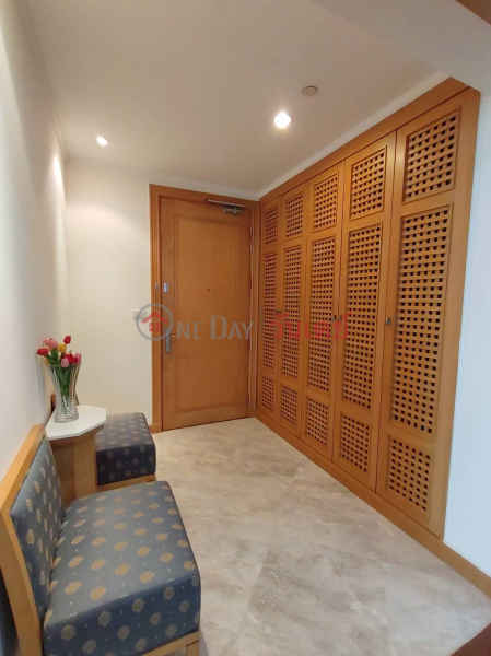 BTS Asoke Rental Listings (TRI-TP0001294)