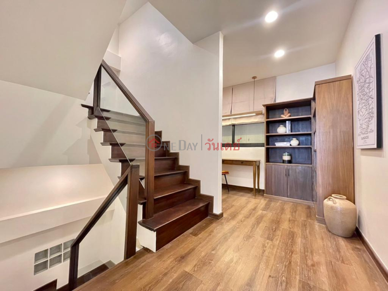 อื่นๆ สำหรับ เช่า: Townhome, 240 ตร.ม., 4 ห้องนอน รายการเช่า