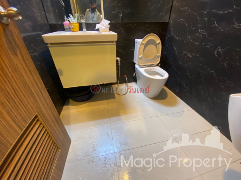 ฿ 100,000/ month | Soi Sukhumvit 26, Khlong Tan, Khlong Toei, Bangkok