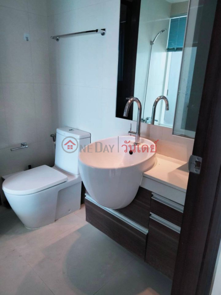 Condo for Rent: Sky Walk Condominium, 52 m², 1 bedroom(s) Rental Listings