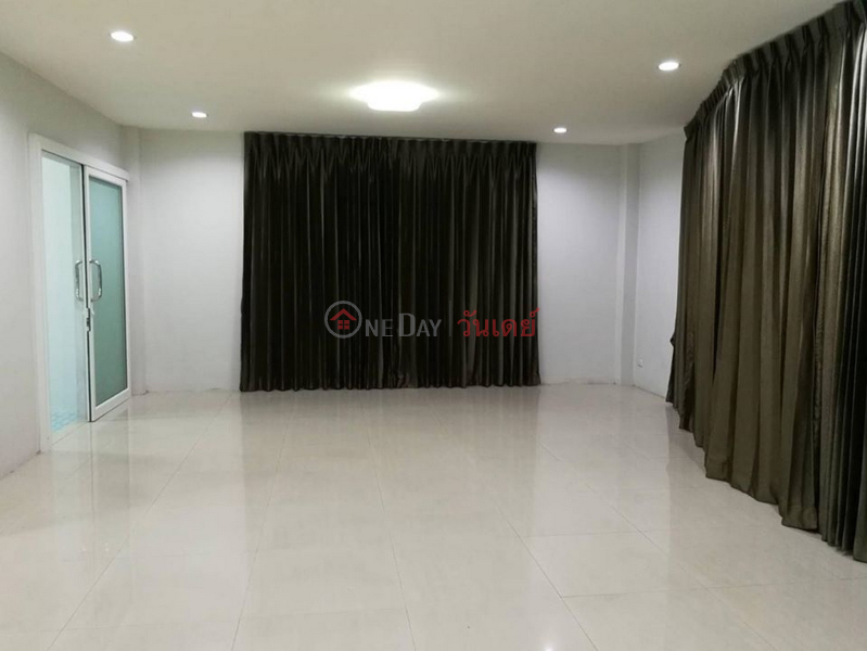 House for Rent: Mu Ban Arena Garden Sukhumvit 77, 67 m², 3 bedroom(s) Rental Listings