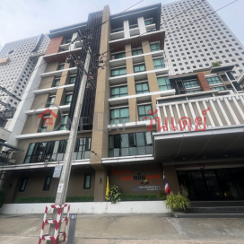 The Plimplace Hotel|เดอะพลิมเพลส โฮเทล