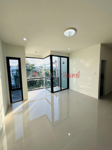 ฿ 2.7Million 3-story townhouse for urgent sale