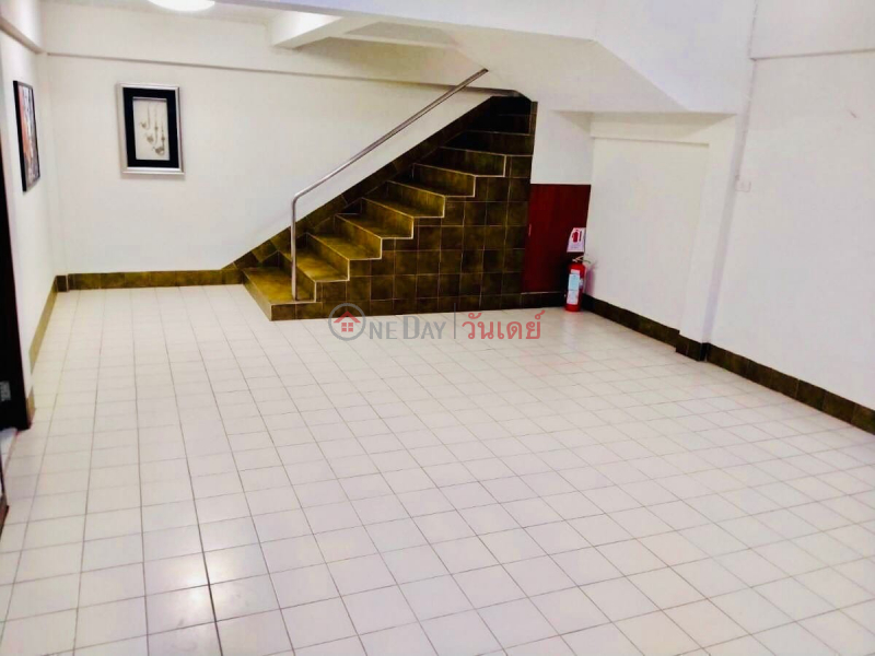 2-Storey Detached House Near Ekamai, ประเทศไทย | เช่า | ฿ 360,000/ เดือน