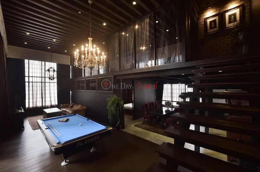 Stunning New York Loft 2 Bedroom Duplex Unit at Phromphong รายการเช่า