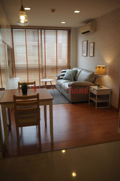 Condo for Rent: Xvi The Sixteenth Condominum, 37 m², 1 bedroom(s) Rental Listings