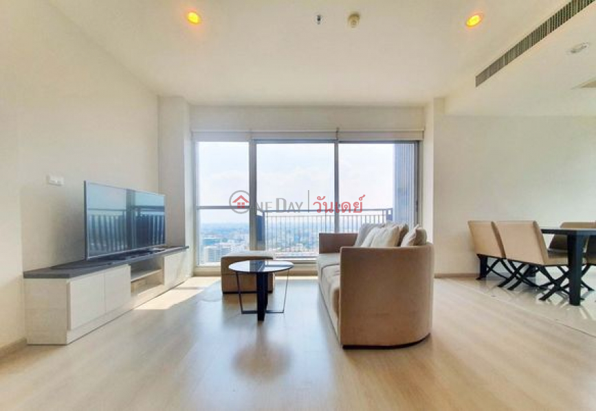 Condo for rent Life Ratchadapisek (22nd floor) Rental Listings