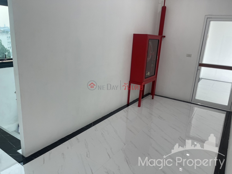 Commercial Building For Sale on Lat Phrao 87, Wang Thonglang, Bangkok Sales Listings