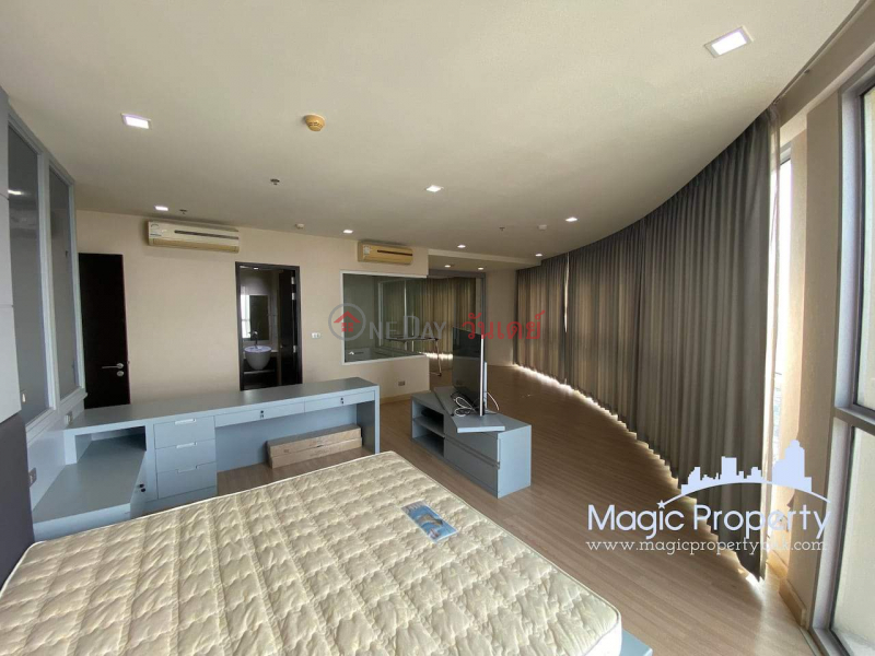 ฿ 120,000/ month 3 Bedroom Condo For Rent in Sky Walk Residence, Watthana, Bangkok