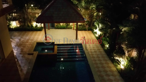 4 Bedroom House for Sale in Island View Residence Jomtien Pattaya _0