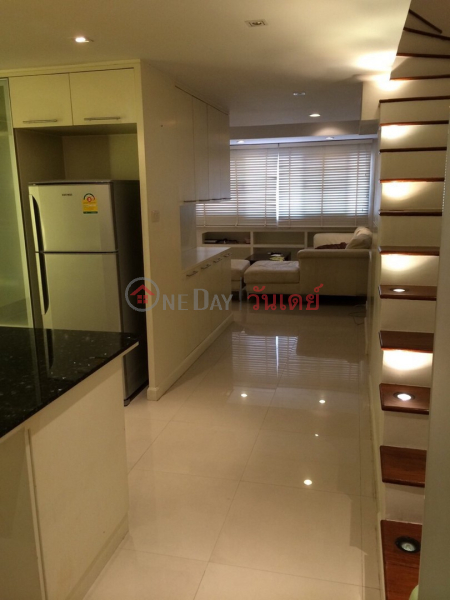 Property Search Thailand | OneDay | Residential, Rental Listings, Condo for Rent: Somkid Place, 100 m², 2 bedroom(s)