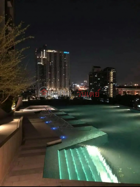 ฿ 15,000/ month Condo for rent: The Politan Rive (50th floor)