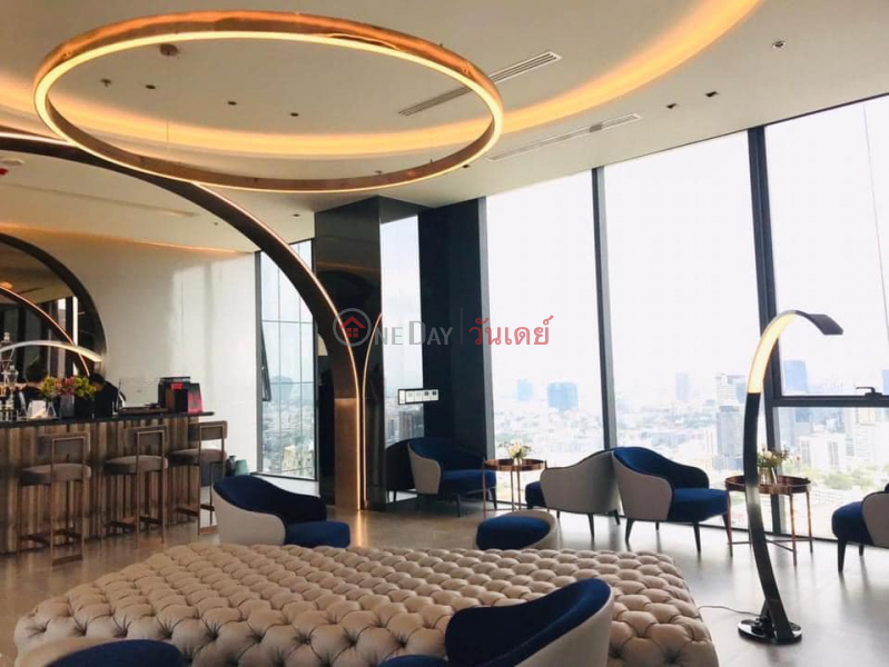 For rent: The Extro phayathai-rangnam (12th floor),fully furnished Rental Listings