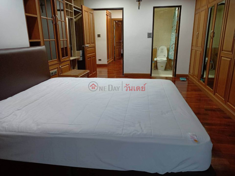 ฿ 50,000/ month | Condo for Rent: Baan Prompong, 200 m², 3 bedroom(s)