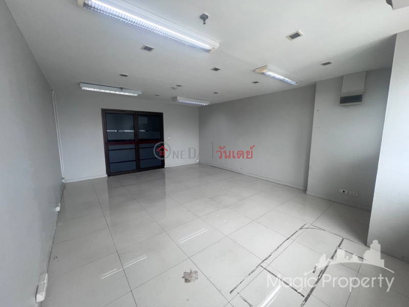 ให้เช่า พื้นที่สำนักงาน ใน โมเดิร์น ทาวน์ แขวงคลองตันเหนือ เขตวัฒนา กรุงเทพ ประเทศไทย เช่า, ฿ 16,000/ เดือน