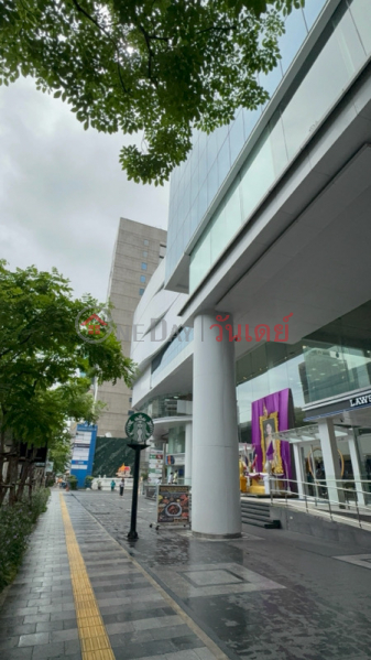 อาคารยูไนเต็ด เซนเตอร์ (United Center Building) บางรัก | OneDay วันเดย์(1)