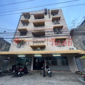 Khun Chalay\'s Dormitory,Chatuchak, Thailand