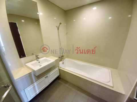 2 Bedroom Unit 2 Minutes to BTS Phrakhanong _0