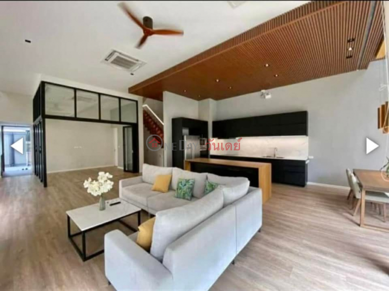 ฿ 120,000/ เดือน Modern House 2-Storey Single House