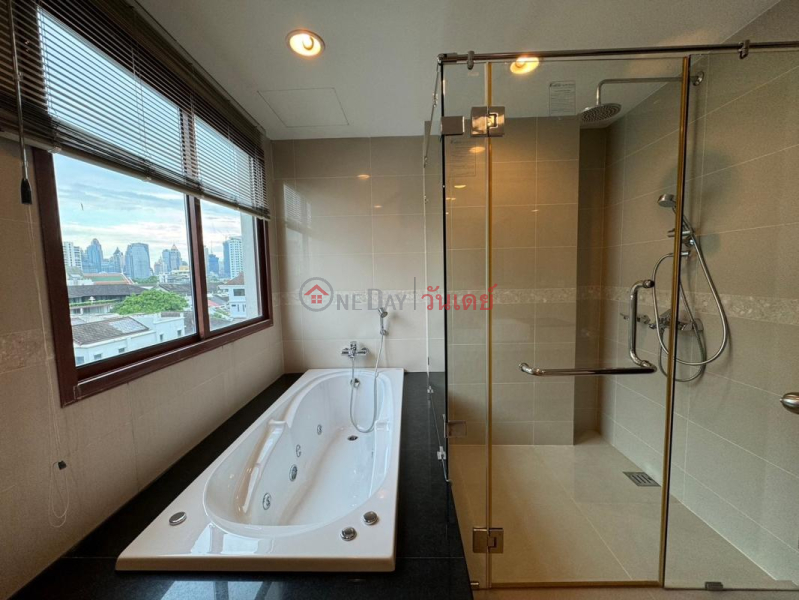 ฿ 120,000/ month | Condo for Rent: The Crest Ruamrudee, 192 m², 3 bedroom(s)