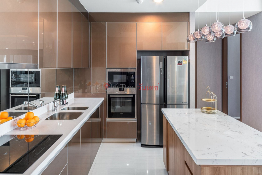 ฿ 160,000/ month, A Luxurious 3 Bedroom Unit