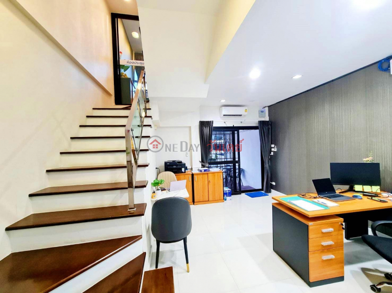 ฿ 3.5Million Home office/townhome, 3 floors, fully decorated