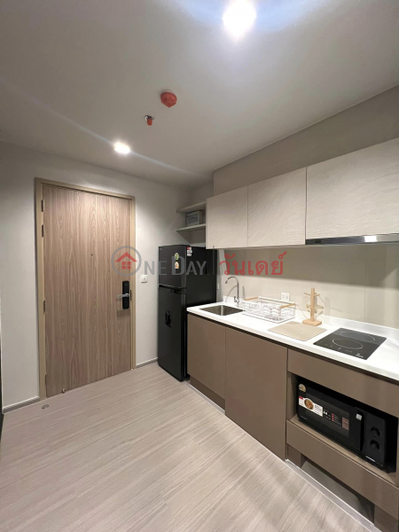 ฿ 14,000/ month Condo for rent: Life Sathorn Sierra (27th floor)