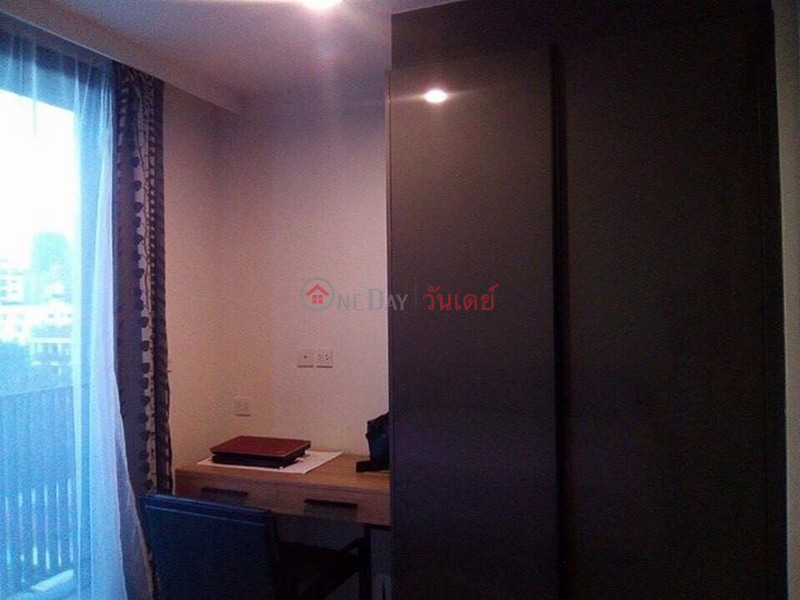 Property Search Thailand | OneDay | Residential Rental Listings | Condo for Rent: Maestro 02 Ruamrudee, 30 m², 1 bedroom(s)