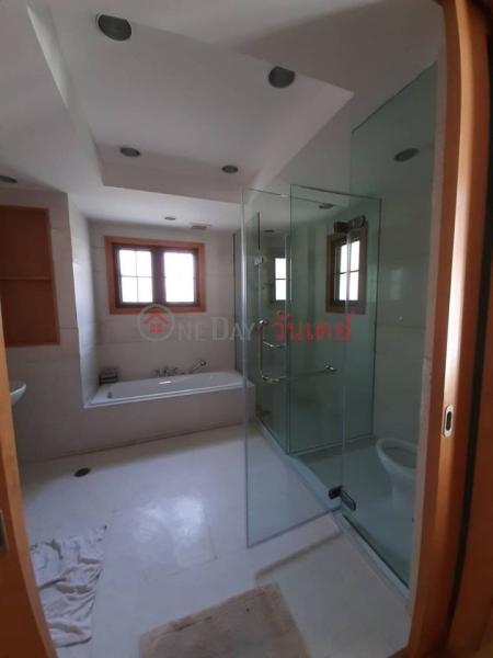 House for Rent: Moobaan Narasiri Pattanakarn-srinakarindra, 350 m², 4 bedroom(s) Rental Listings