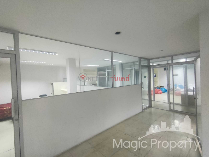 5 Storey Building for sale Soi Itsaraphap 5, Khlong San, Bangkok | Thailand | Sales ฿ 31.49Million