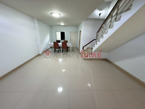 ทาวน์โฮม 4 ห้องนอนกว้างขวาง – การเชื่อมต่อสูง _0