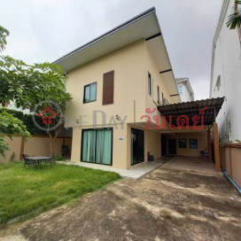 Single House With Nice Garden Ekamai (TRI-TP0001145)_0