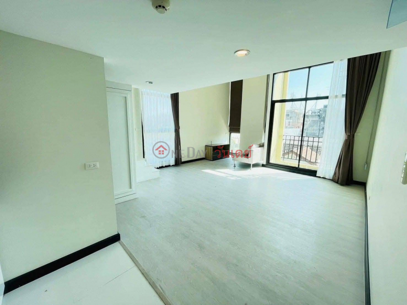 ฿ 23,900/ month CAT-FRIENDLY DUPLEX NEAR BTS BEARING